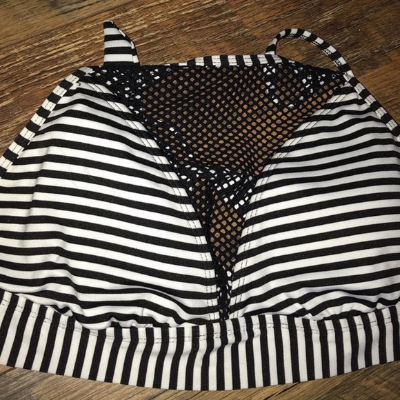 Swim tops - Picture 1 of 3